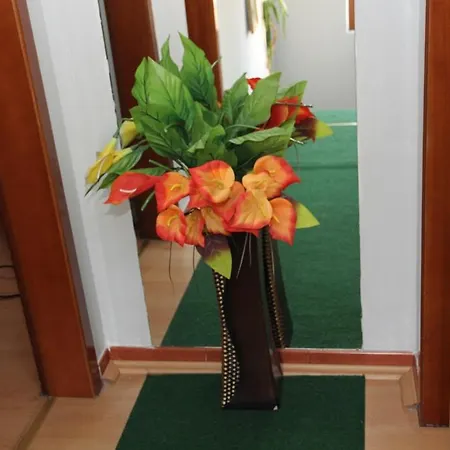 Hotel Parlamenti 3*